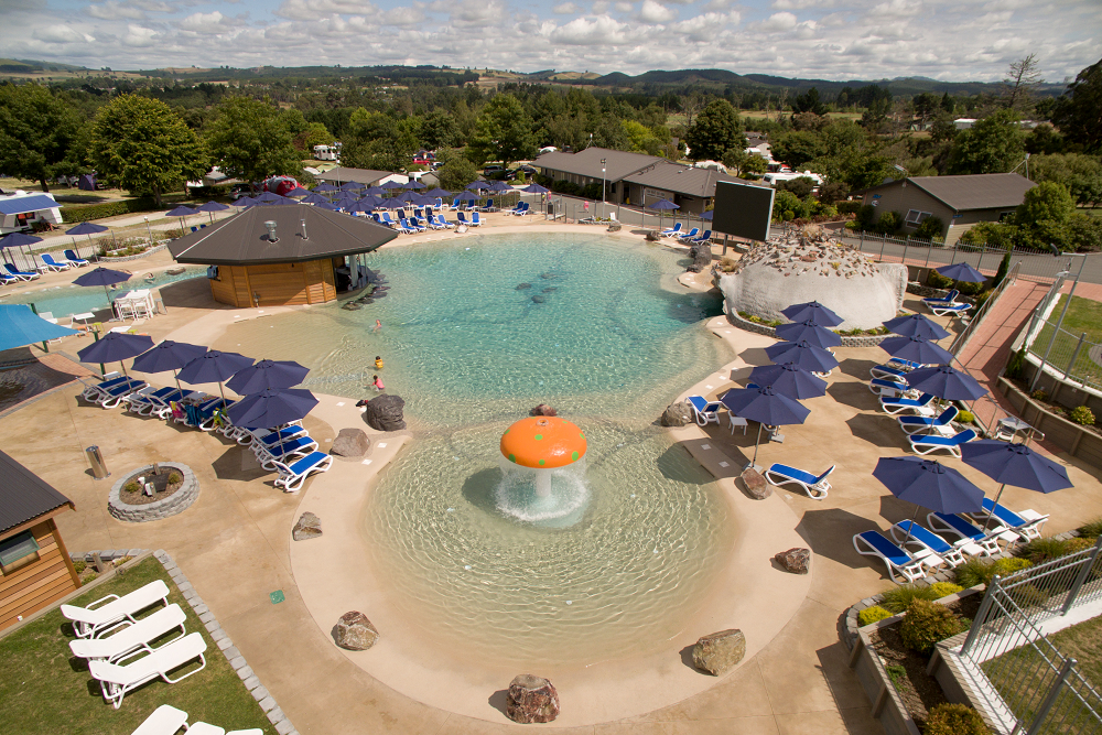 Lake Taupō Resort's heated, lagoon-style pool with swim-up bar/cafe – why wouldn't you?