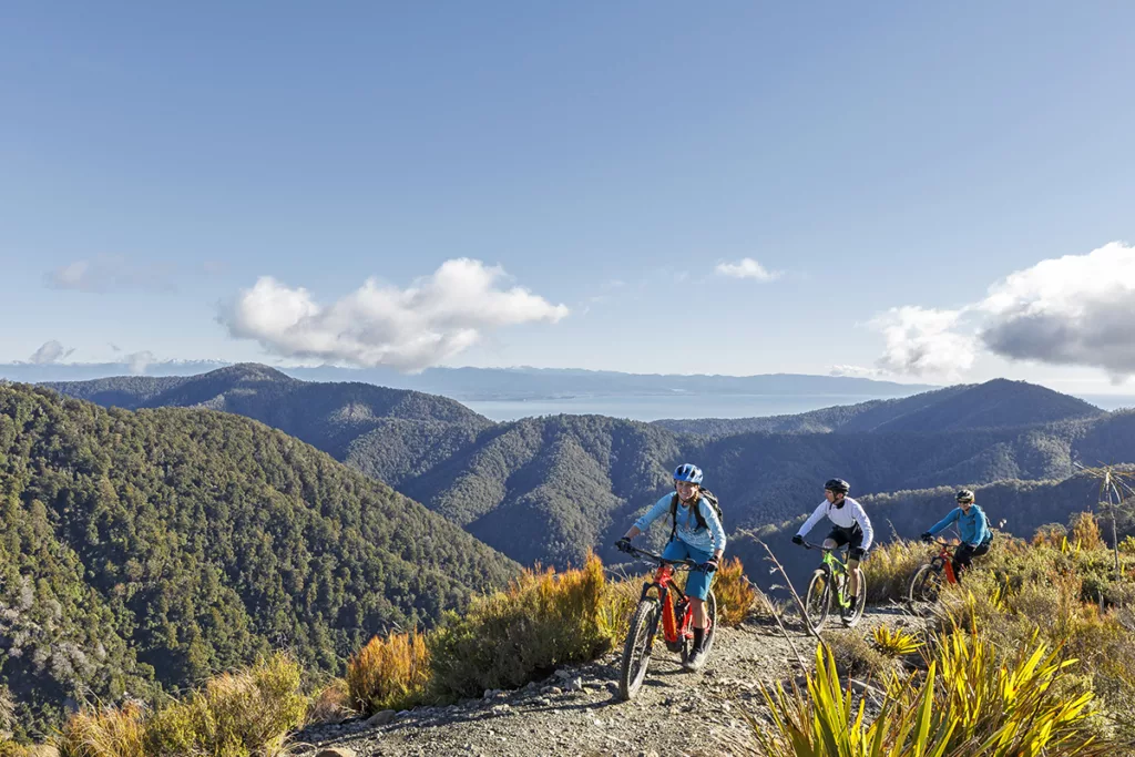 Epic views reward riders climbing up the Coppermine Trail (Virginia Woolf Photography)